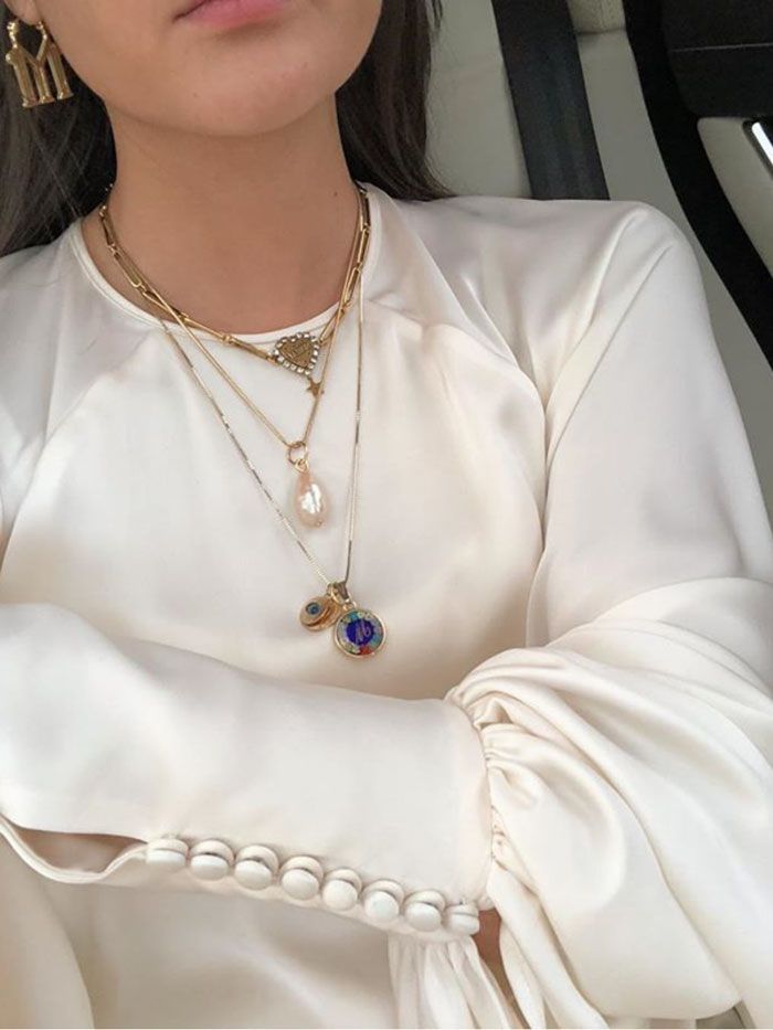 The Art of Layering Necklaces – Master the Trend in 2025